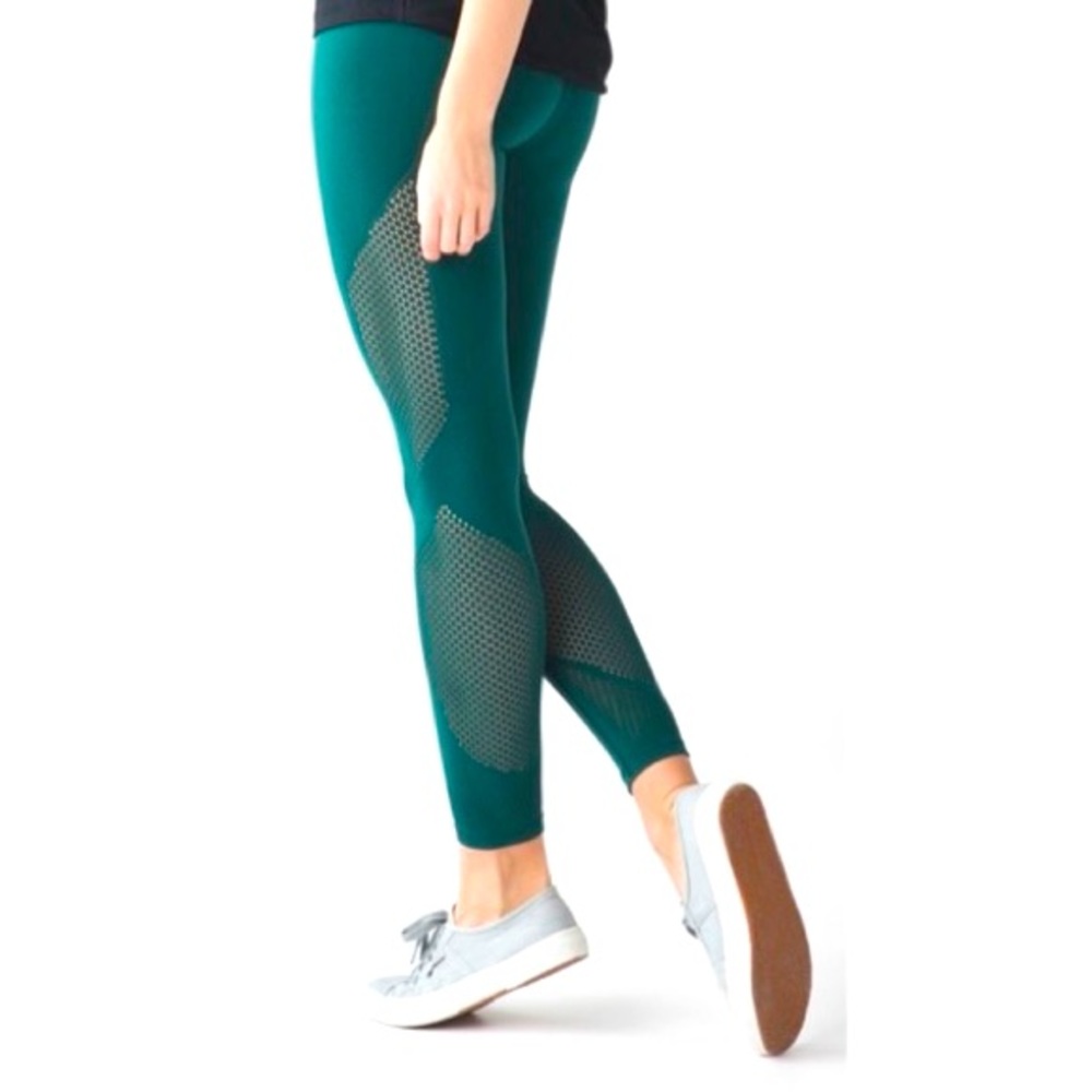 lululemon Enlighten Tight Contour 24”